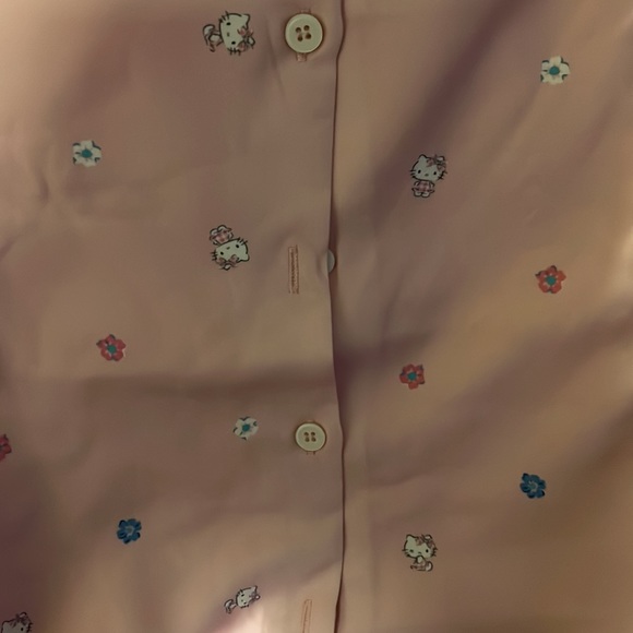 Sanrio Hello Kitty blouse - Picture 2 of 6